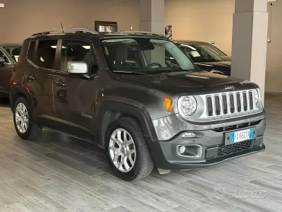 Usata Jeep Renegade Limited 140 CV (102 kW) 2016 Grigio SUV