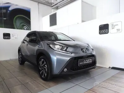 Nuova Toyota Aygo X Active 72 CV (52 kW) 2025 Grigio SUV