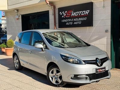 Usata Renault Scénic III XMOD 110 CV (80 kW) 2013 Grigio Monovolume