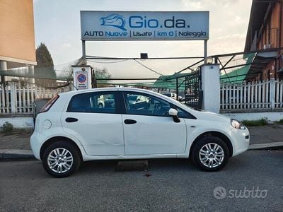 Usata Fiat Punto 77 CV (56 kW) 2014 Bianco Utilitaria