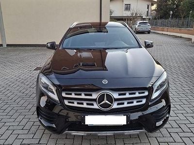 Usata Mercedes GLA180 AMG line 122 CV (89 kW) 2018 Nero SUV