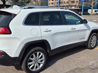 Usata Jeep Cherokee Limited 200 CV (147 kW) 2015 Bianco SUV