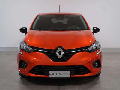 Usata Renault Clio V Business 101 CV (74 kW) 2022 Arancione Berlina