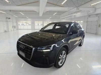 Begagnad Audi Q2 Business 116 HK (85 kW) 2022 Grå SUV