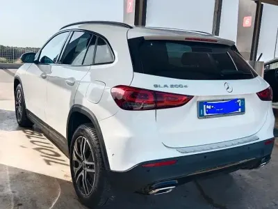 Usata Mercedes GLA200 163 CV (119 kW) 2020 SUV