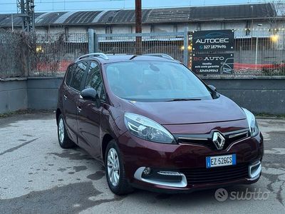 Rosso Usata 2015 Renault Scénic III Monovolume | 7500 € (Molto cara)