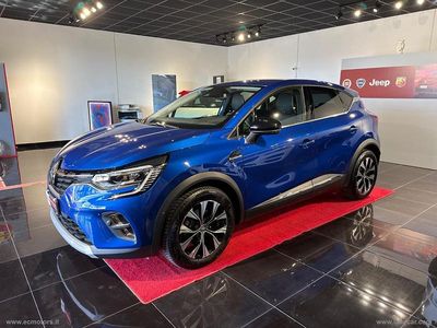 Usata Renault Captur Techno 93 CV (68 kW) 2024 Blu SUV