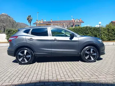 Usata Nissan Qashqai 110 CV (80 kW) 2016 Grigio SUV