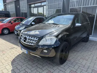 Usata Mercedes ML320 Premium 224 CV (164 kW) 2008 Nero SUV