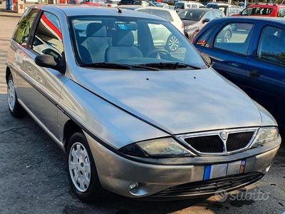 Usata Lancia Ypsilon 2001 Utilitaria