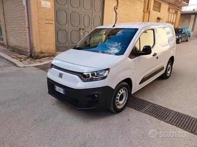 Usata Fiat Doblò 136 CV (100 kW) 2024 Bianco Monovolume