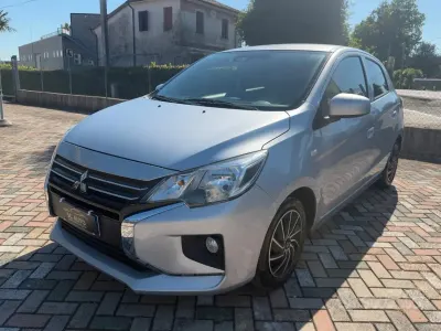 Usata Mitsubishi Space Star Intense 71 CV (52 kW) 2023 Grigio Utilitaria