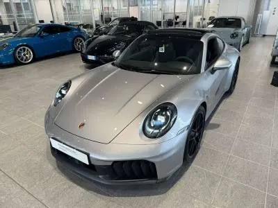 Usata Porsche 911 541 CV (397 kW) 2024 Argento Coupé