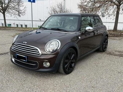 Usata Mini Cooper D 111 CV (81 kW) 2012 Marrone Utilitaria