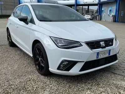Usata Seat Ibiza 90 CV (66 kW) 2019 Bianco Utilitaria