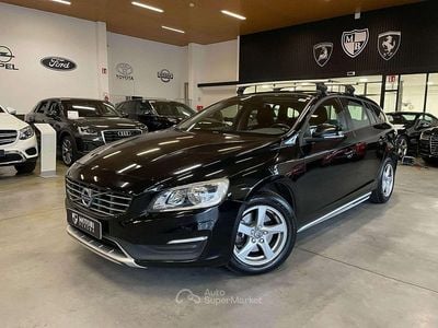 Usata Volvo V60 Kinetic 120 CV (88 kW) 2015 Nero Station wagon