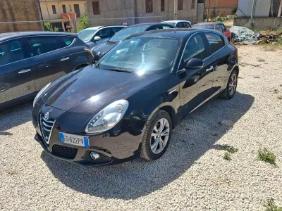 Gebraucht Alfa Romeo Giulietta Distinctive 105 PS (77 kW) 2013 Schwarz Kleinwagen