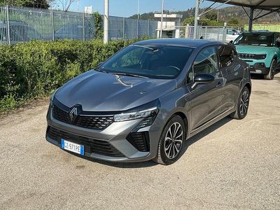 Usata Renault Clio V Techno 91 CV (66 kW) 2025 Grigio Berlina