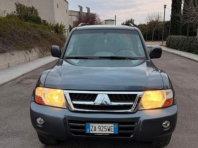 Usata Mitsubishi Pajero 160 CV (117 kW) 2006 Grigio SUV