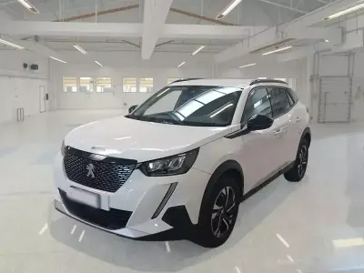 Usata Peugeot 2008 Allure 110 CV (80 kW) 2022 SUV