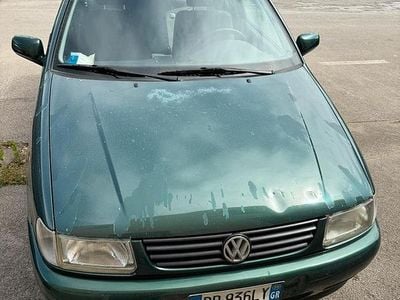 Occasion VW Polo 50 ch (36 kW) 1999 Vert Berline