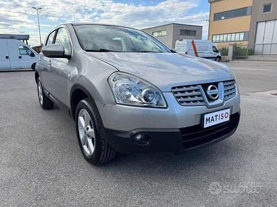 Gebraucht Nissan Qashqai Tekna 144 PS (105 kW) 2009 Grau SUV