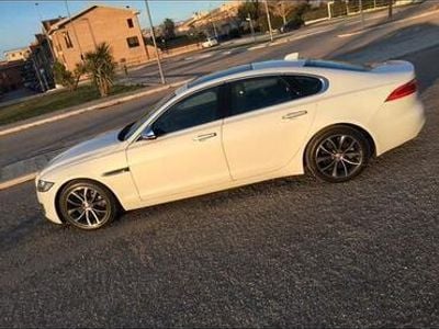 Usata Jaguar XF Business Edition 300 CV (220 kW) 2016 Bianco Berlina
