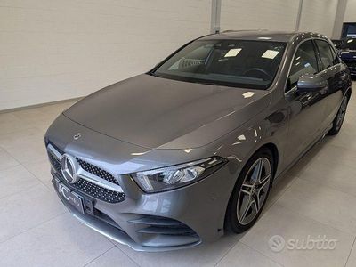 Usata Mercedes A180 Premium 116 CV (85 kW) 2019 Grigio Berlina