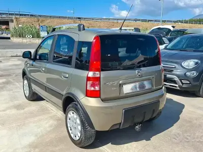 Usata Fiat Panda 4x4 69 CV (50 kW) 2011 Beige Utilitaria