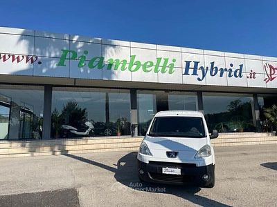 Usata Peugeot TePee Comfort 90 CV (66 kW) 2010 Bianco Monovolume