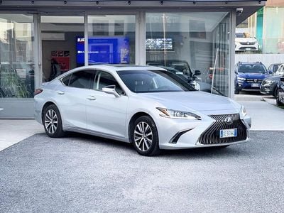 Usata Lexus ES300 178 CV (130 kW) 2021 Argento Berlina