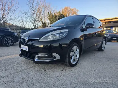 Usata Renault Scénic III XMOD 110 CV (80 kW) 2013 Nero Monovolume