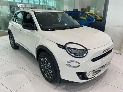 Nuova Fiat 600 Red 114 kW (156 CV) 2025 Bianco SUV