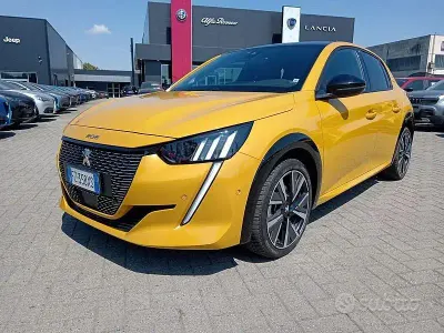 Usata Peugeot 208 GT-line 101 CV (74 kW) 2020 Giallo Utilitaria
