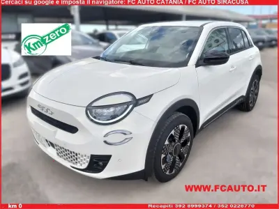 Nouvelle Fiat 600 La Prima 101 ch (74 kW) 2026 Blanc SUV