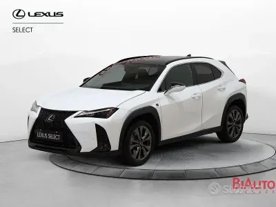 Usata Lexus UX 250h 152 CV (111 kW) 2023 Bianco SUV