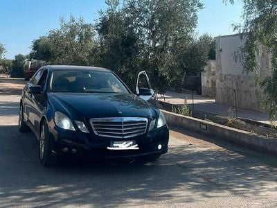 Usata Mercedes E220 170 CV (125 kW) 2009 Blu Berlina