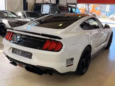 Usata Ford Mustang GT 450 CV (330 kW) 2021 Bianco Coupé
