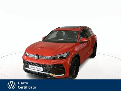 Nuova VW Tiguan R-line Plus 150 CV (110 kW) 2026 Rosso pastello SUV