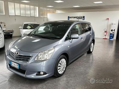 Usata Toyota Verso 126 CV (92 kW) 2009 Blu Monovolume