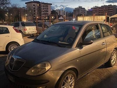 Usata Lancia Ypsilon 75 CV (55 kW) 2004 Utilitaria