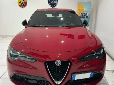 Usata Alfa Romeo Stelvio 160 CV (117 kW) 2023 Rosso SUV