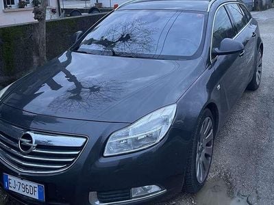 Usata Opel Insignia 140 CV (102 kW) 2011 Grigio Station wagon