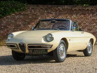 Usata Alfa Romeo Spider 109 CV (80 kW) 1967 Beige Cabrio