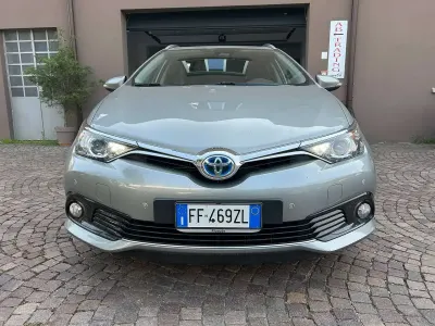 Usata Toyota Auris Hybrid