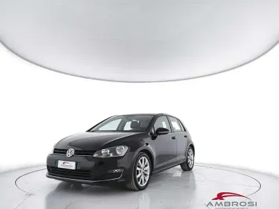 Second-hand VW Golf VII Business 110 CP (80 kW) 2015 Negru Hatchback