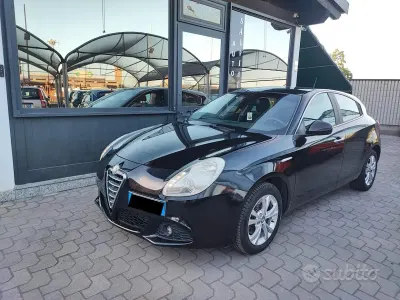 Usata Alfa Romeo Giulietta Distinctive 170 CV (125 kW) 2011 Nero Utilitaria