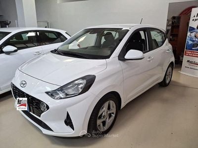 Usata Hyundai i10 67 CV (49 kW) 2022 Bianco Utilitaria
