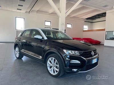Usata VW T-Roc Style 150 CV (110 kW) 2020 Nero SUV