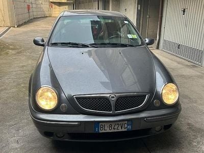 Usata Lancia Lybra 131 CV (96 kW) 2000 Grigio Coupé